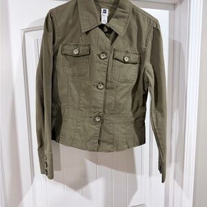 GAP Women's Utility Jacket in Olive